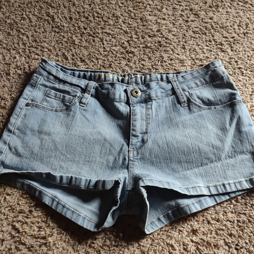 Vanity star jean shorts